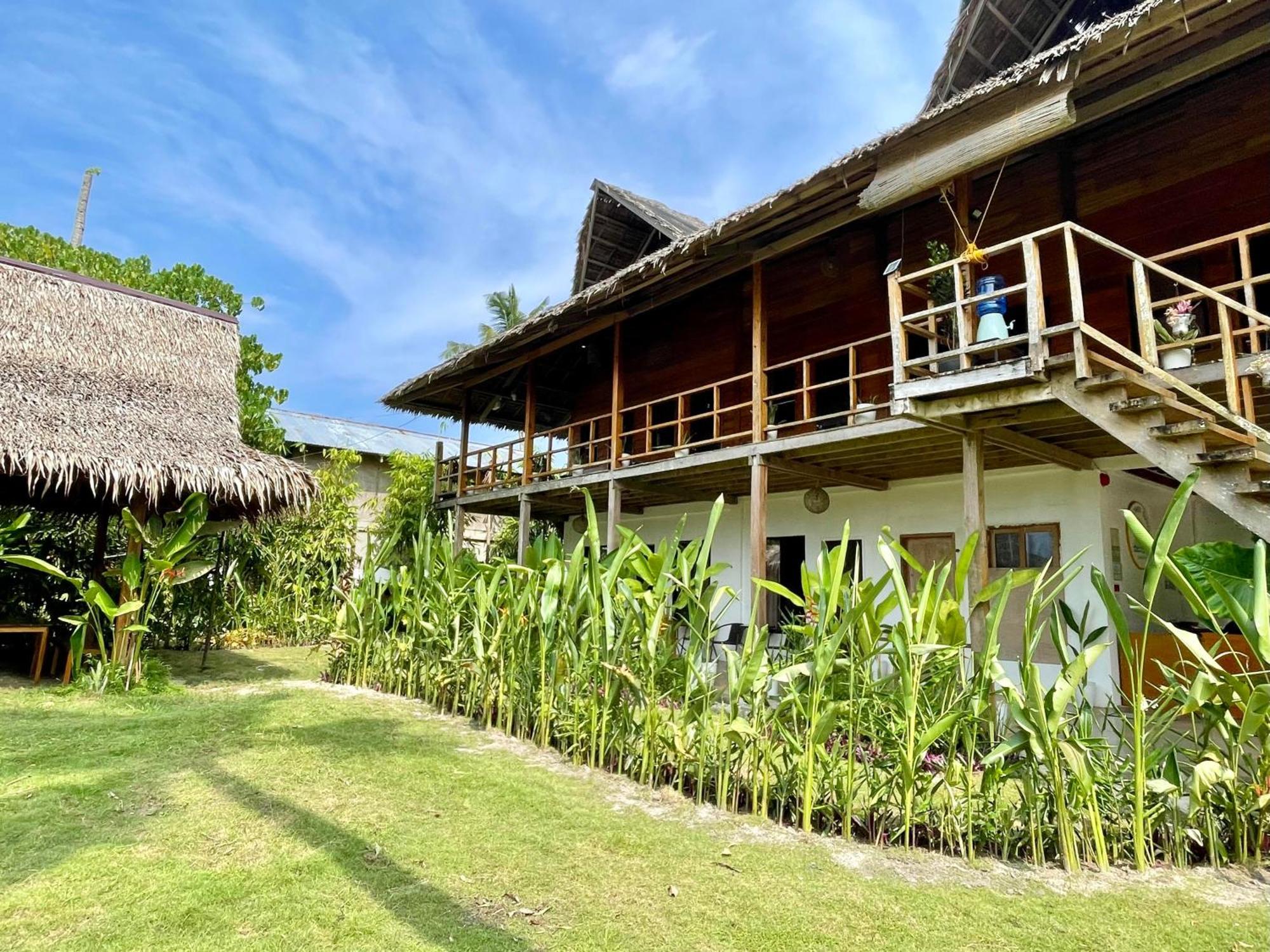 Siargao Sunflower Suites General Luna  Extérieur photo
