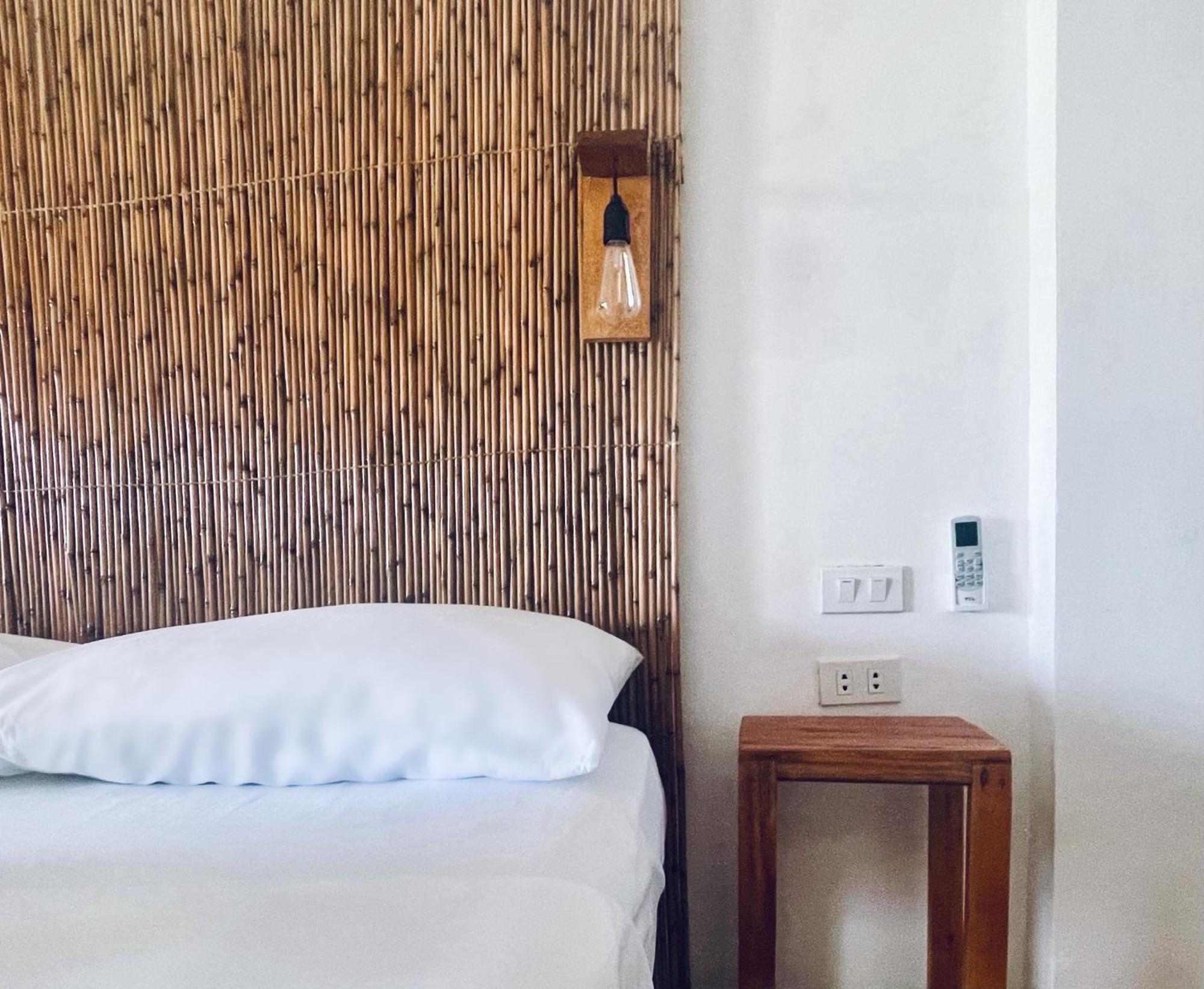 Siargao Sunflower Suites General Luna  Extérieur photo